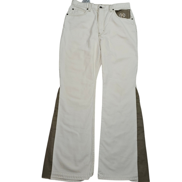 LEVI'S Movin On 70s High Rise White Flare Jeans in 31 - Picture 2 of 11